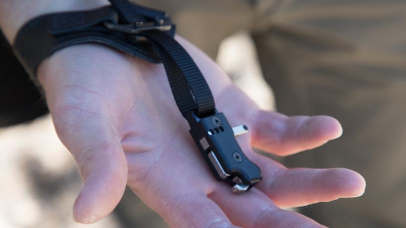 Carter lucky release showing the adjustable nylon strap