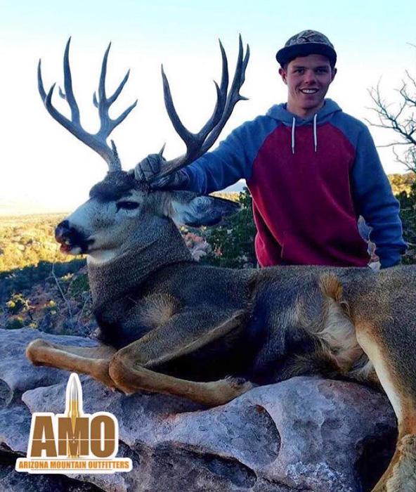 Arizona mule deer taken with arizona mountain outfitters