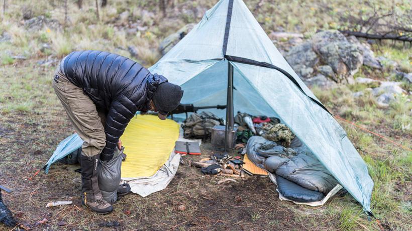 Floorless shelter organization