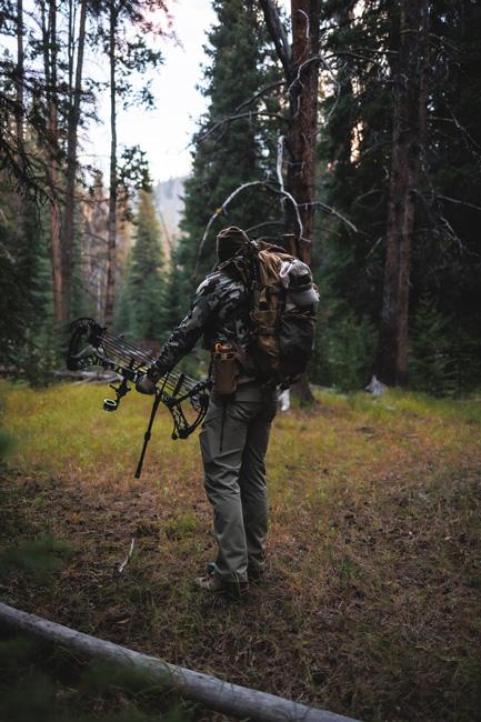Back bar stabilizer setup when bowhunting