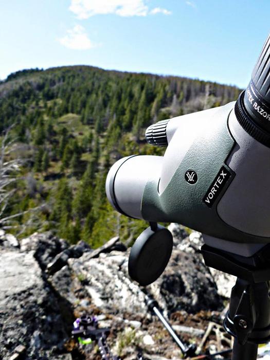 Glassing with a vortex optics spotting scope