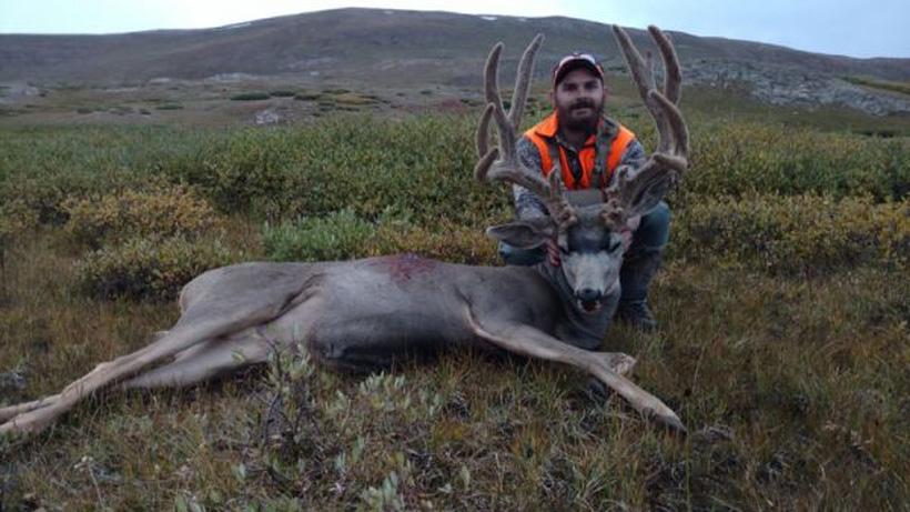 Matt with his colorado muzzleloader mule deer 2