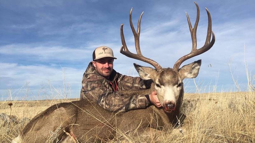 Montana mule deer taken with powder river outfitters