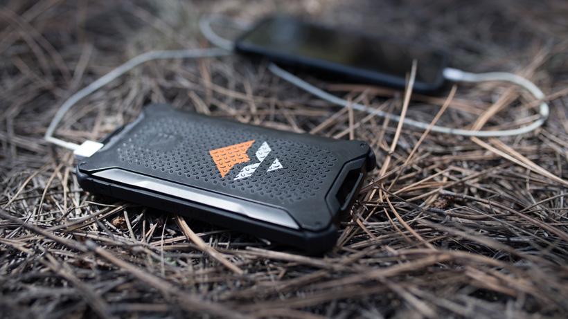 Dark energy poseidon portable charger