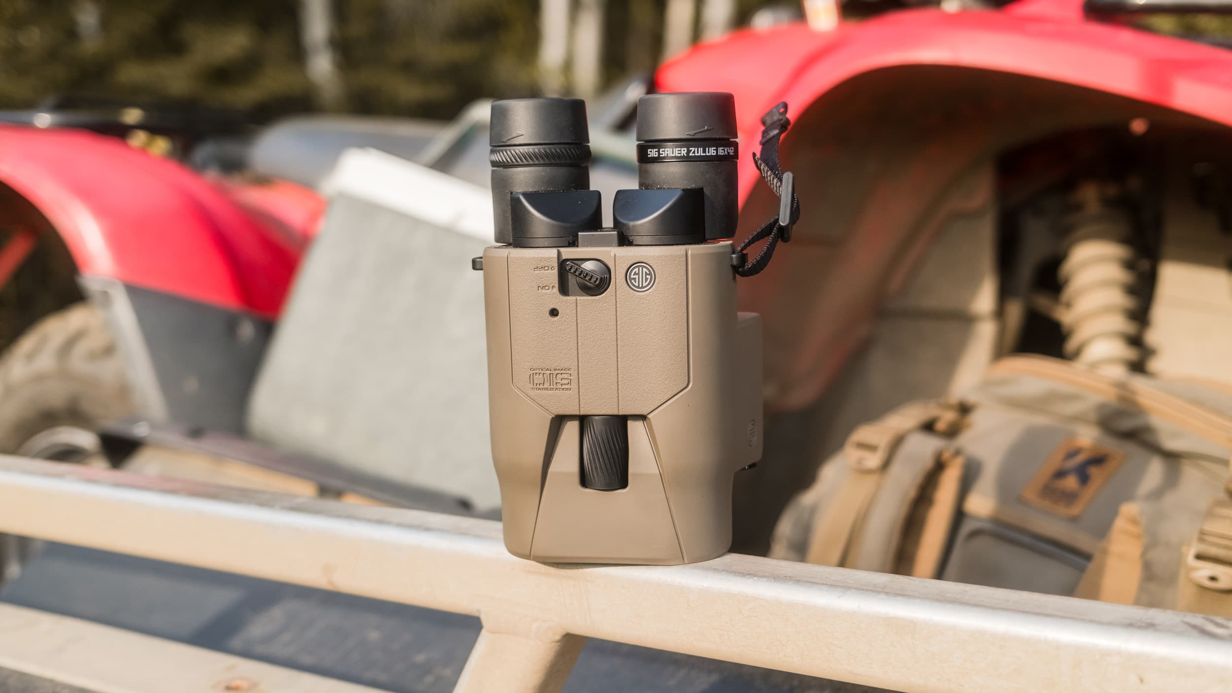 Front view of SIG SAUER ZULU6 HDX PRO 42mm stabilized binoculars