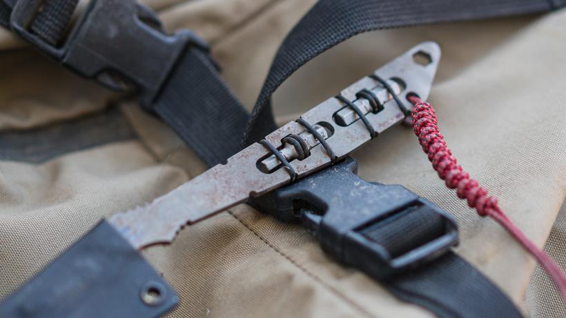 Bit multi tool holder on capra hunter ti knife