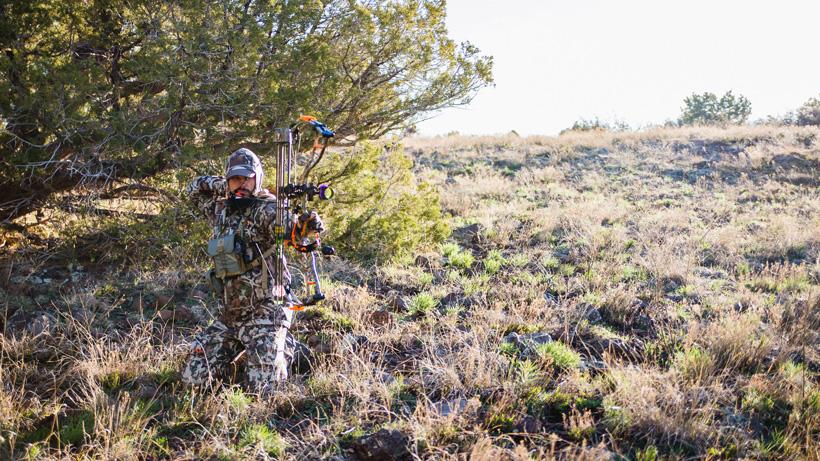 Josh kirchner at full draw with his hoyt bow