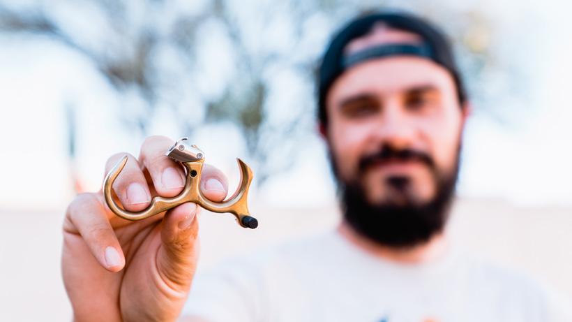 Shooting with a hinge release to beat target panic