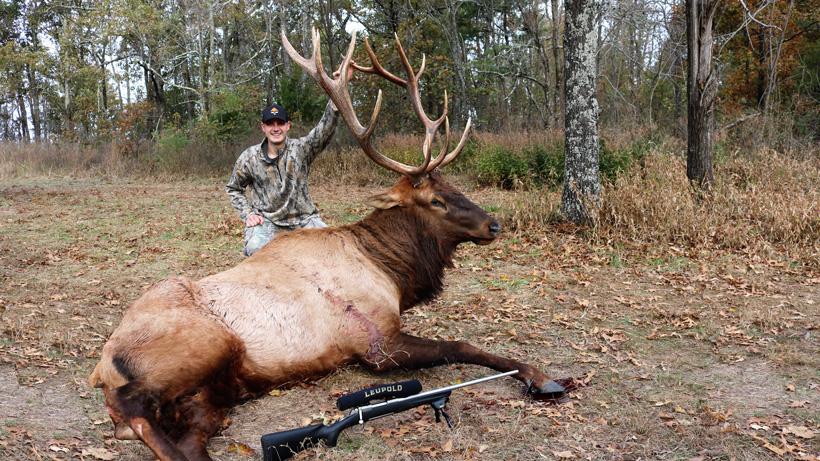 Nick turpin with his 2017 arkansas bull elk