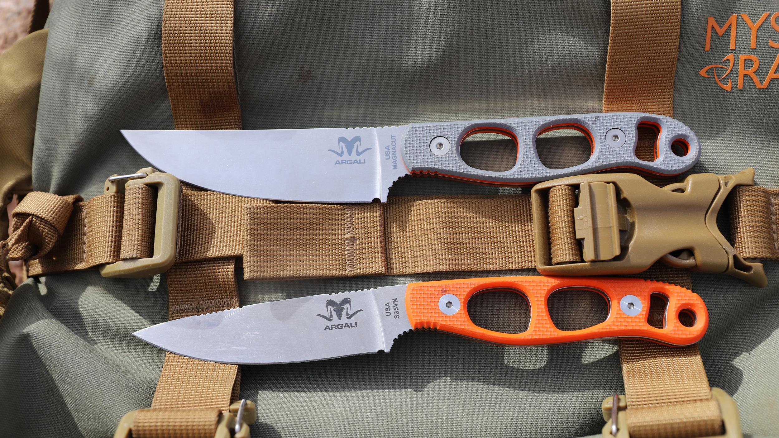 Argali Sawtooth knife vs Argali Carbon knife