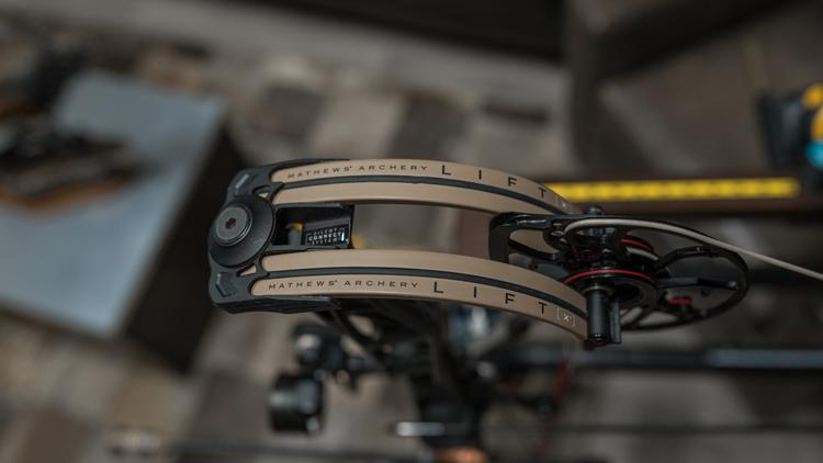 How to tune a compound bow - the definitive guide for perfect arrow ...