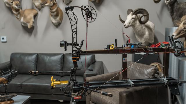 How to tune a compound bow - the definitive guide for perfect arrow ...
